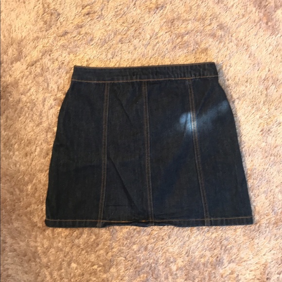 NWOT Forever 21 button up denim miniskirt - Picture 3 of 3